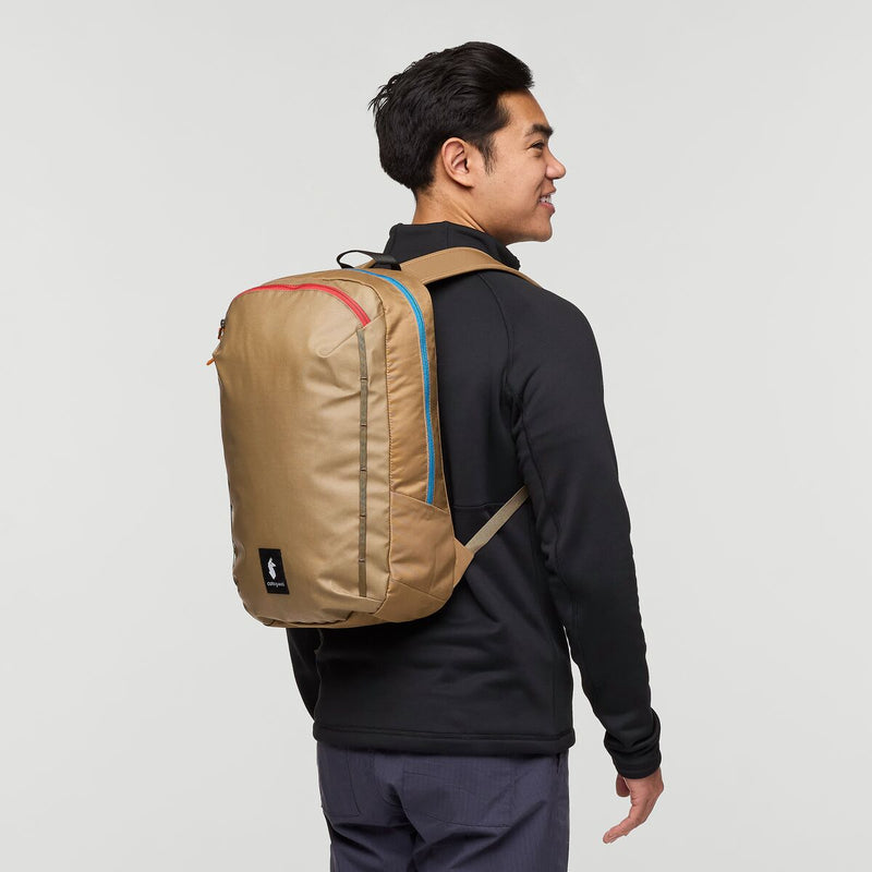 Vaya 18L Backpack - Cada Día