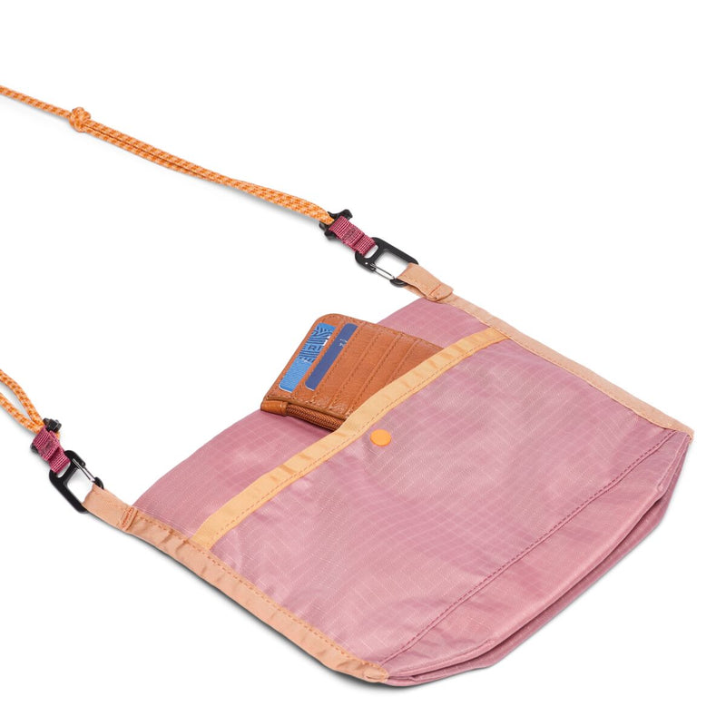 Lista 2L Lightweight Crossbody Bag - Cada Día