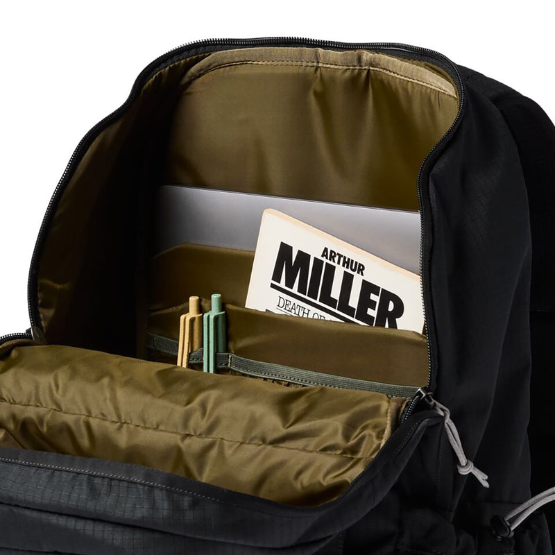 Clase 28L Daypack