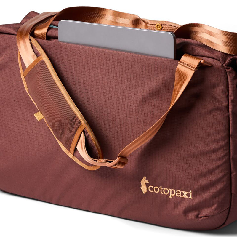 Viaje 45L Travel Duffel