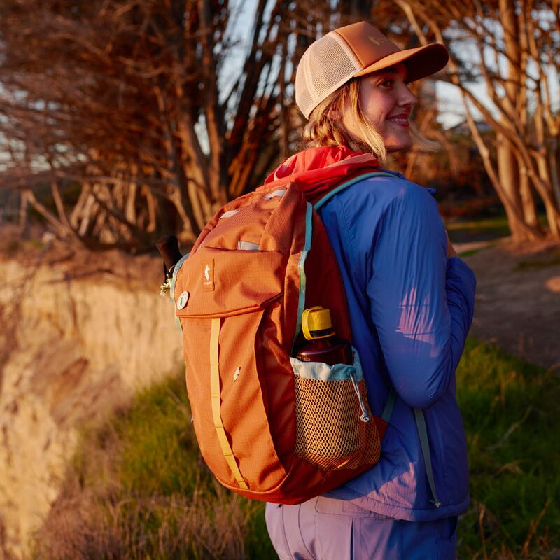 Clase 28L Daypack