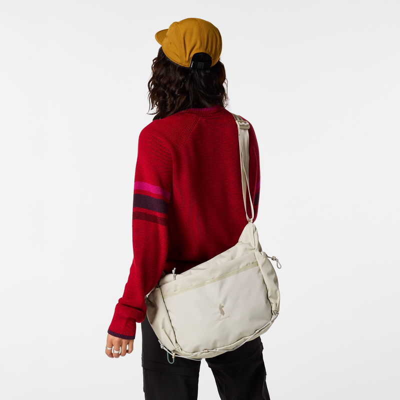 Viaje 12L Shoulder Bag