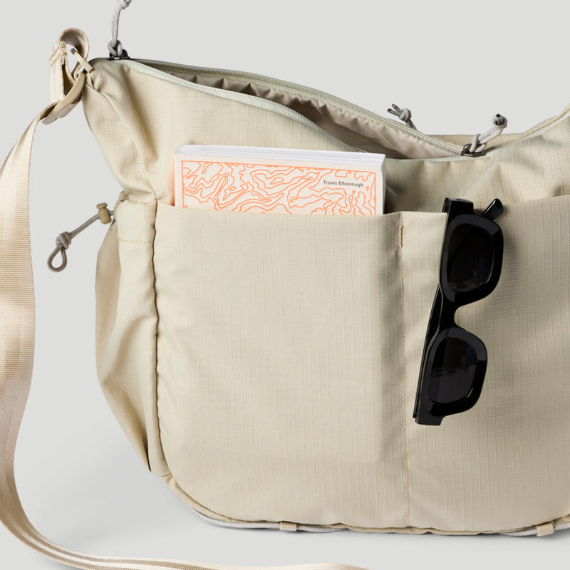 Viaje 12L Shoulder Bag